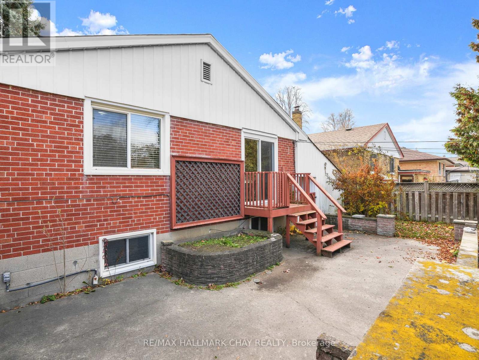 18 Ludgate Drive, Toronto, Ontario  M9W 2Y3 - Photo 23 - W12561672