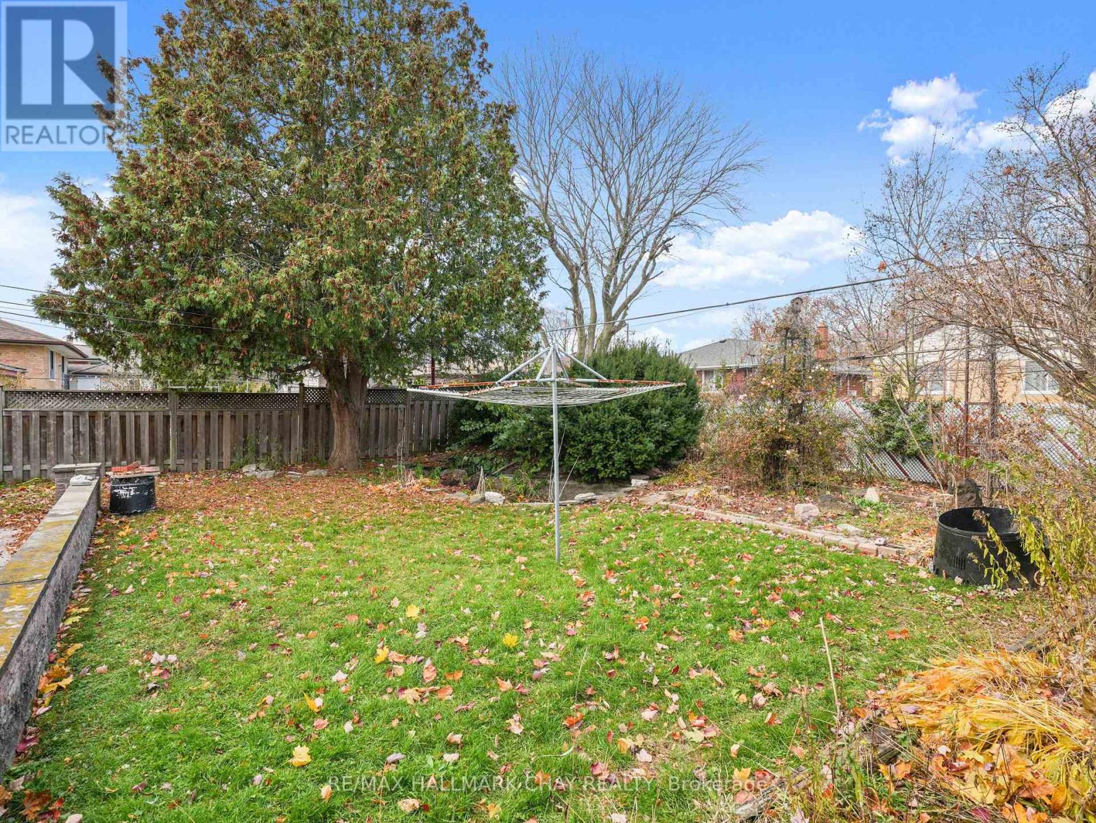 18 Ludgate Drive, Toronto, Ontario  M9W 2Y3 - Photo 25 - W12561672