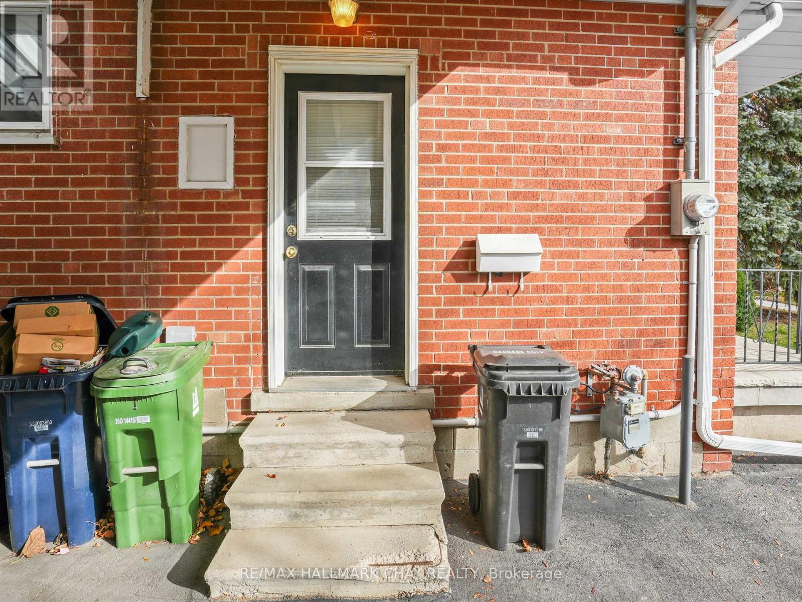 18 Ludgate Drive, Toronto, Ontario  M9W 2Y3 - Photo 26 - W12561672