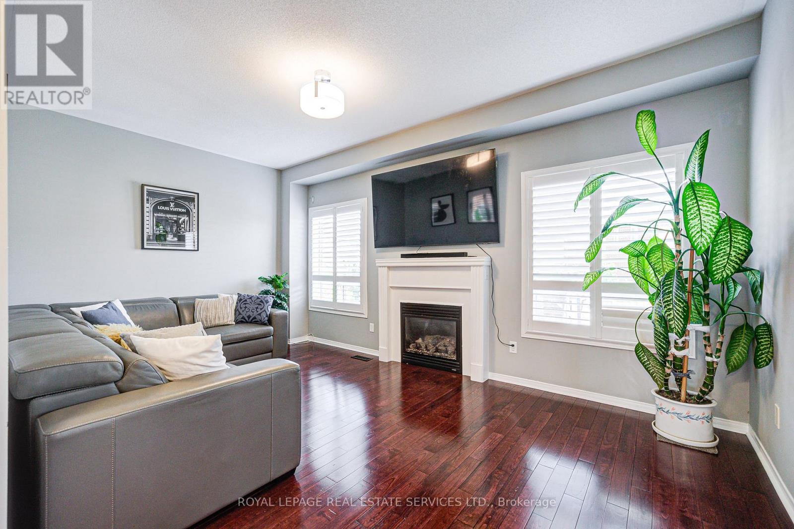 21 Duxford Street, Brampton, Ontario  L6X 0S6 - Photo 11 - W12561680