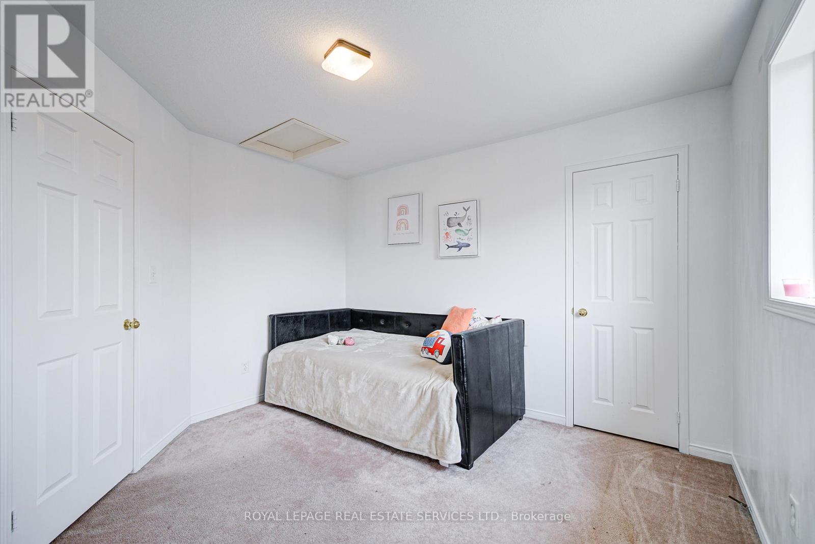 21 Duxford Street, Brampton, Ontario  L6X 0S6 - Photo 20 - W12561680