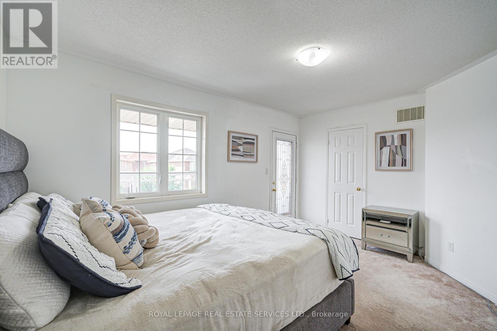 21 Duxford Street, Brampton, Ontario  L6X 0S6 - Photo 22 - W12561680