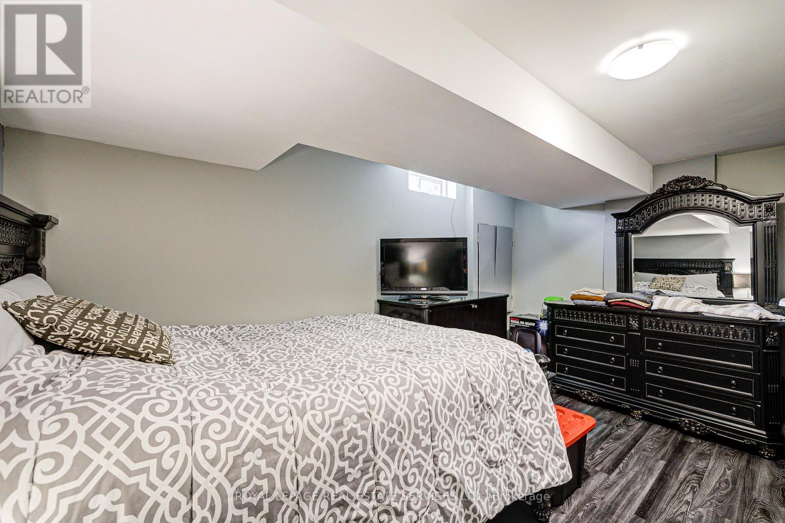 21 Duxford Street, Brampton, Ontario  L6X 0S6 - Photo 31 - W12561680