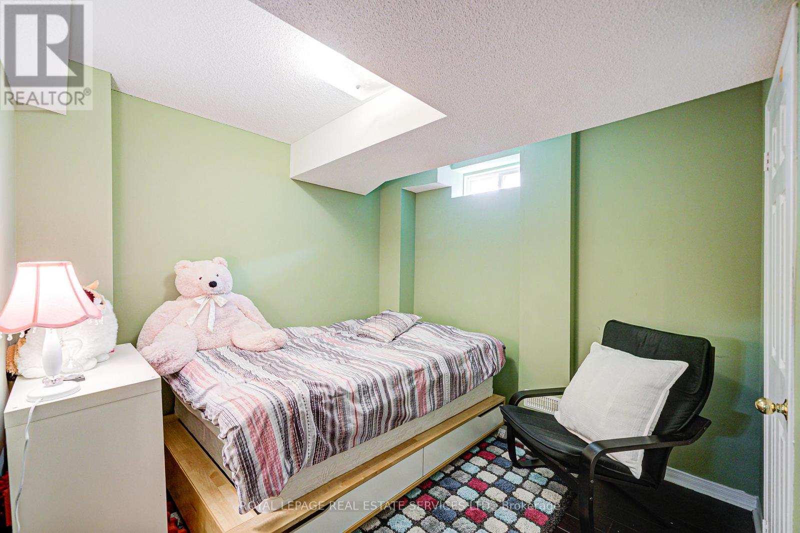 21 Duxford Street, Brampton, Ontario  L6X 0S6 - Photo 32 - W12561680