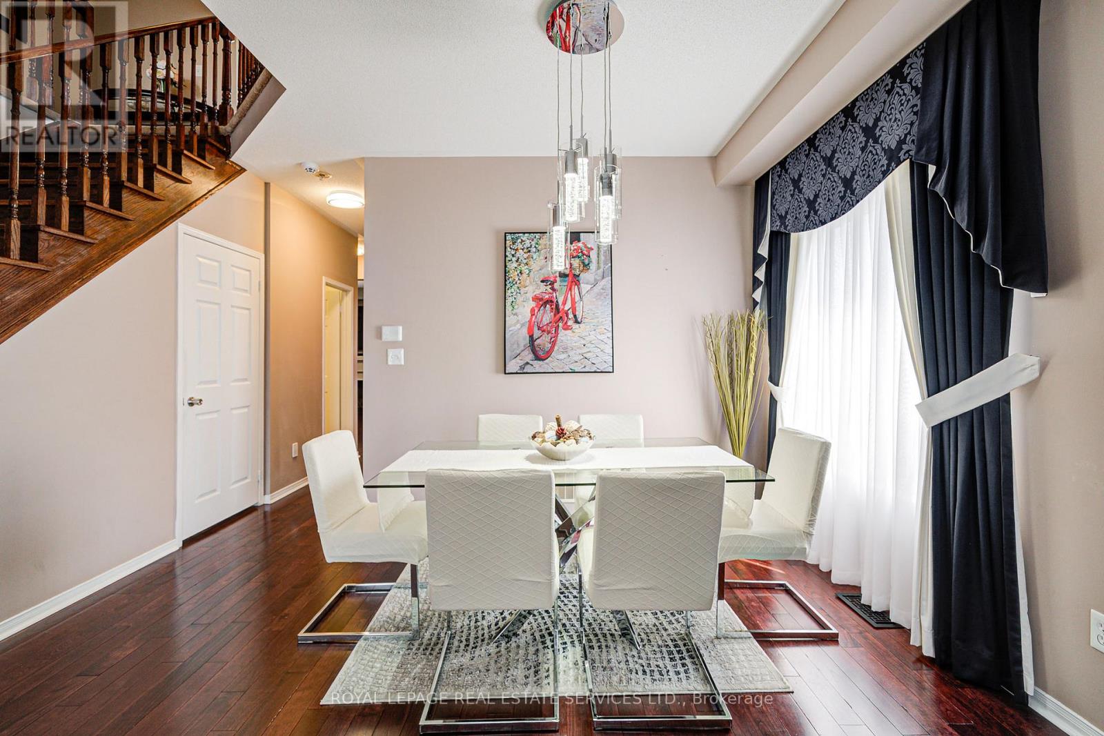 21 Duxford Street, Brampton, Ontario  L6X 0S6 - Photo 4 - W12561680