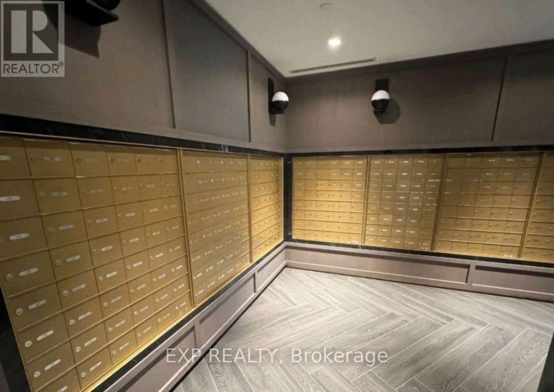 525 - 395 Dundas Street W, Oakville, Ontario L6M 5R8 - Photo 33 - W12515260