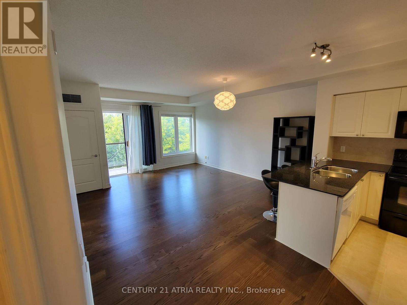 869 Clonsilla Avenue, Peterborough, Ontario  K9J 0B7 - Photo 2 - X12561604