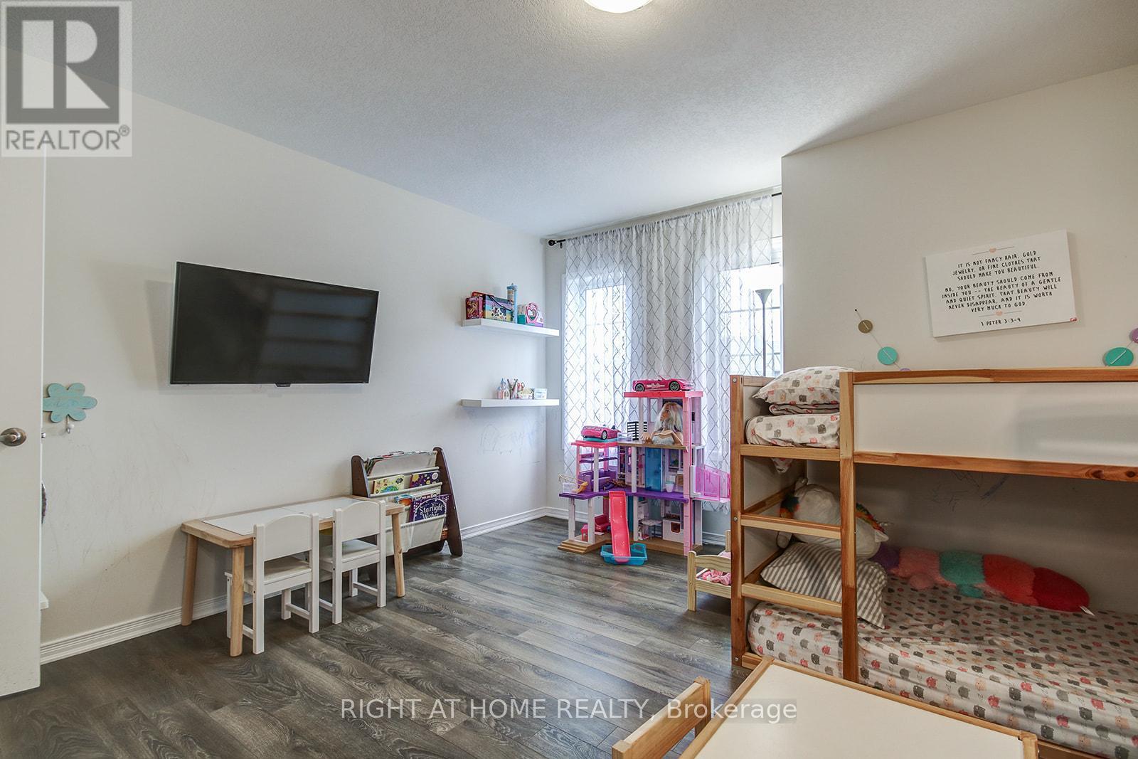 40 Mcwatters Street, Hamilton, Ontario  L0R 1C0 - Photo 27 - X12561638