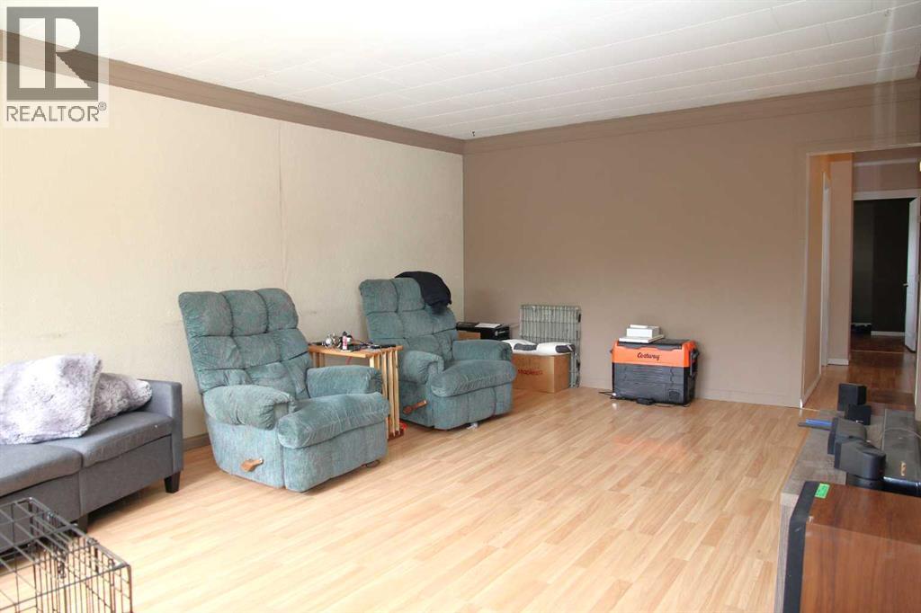 208 1 Avenue W, Maidstone, Saskatchewan  S0M 1M0 - Photo 8 - A2220241