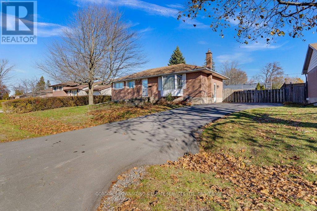 59 OXFORD CRESCENT, Loyalist, Ontario