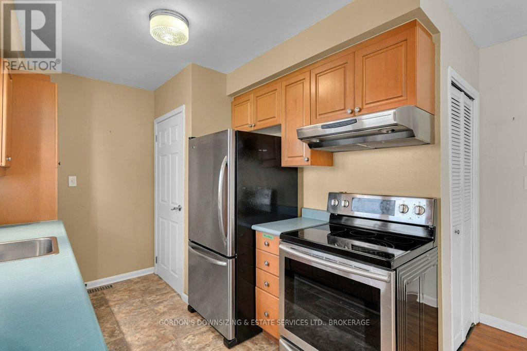 59 Oxford Crescent, Loyalist, Ontario  K7N 1R1 - Photo 12 - X12561704