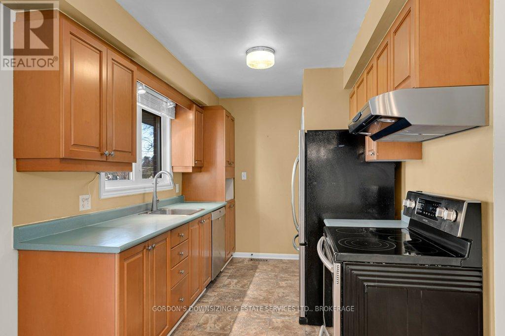 59 Oxford Crescent, Loyalist, Ontario  K7N 1R1 - Photo 13 - X12561704