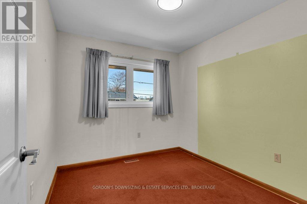 59 Oxford Crescent, Loyalist, Ontario  K7N 1R1 - Photo 21 - X12561704