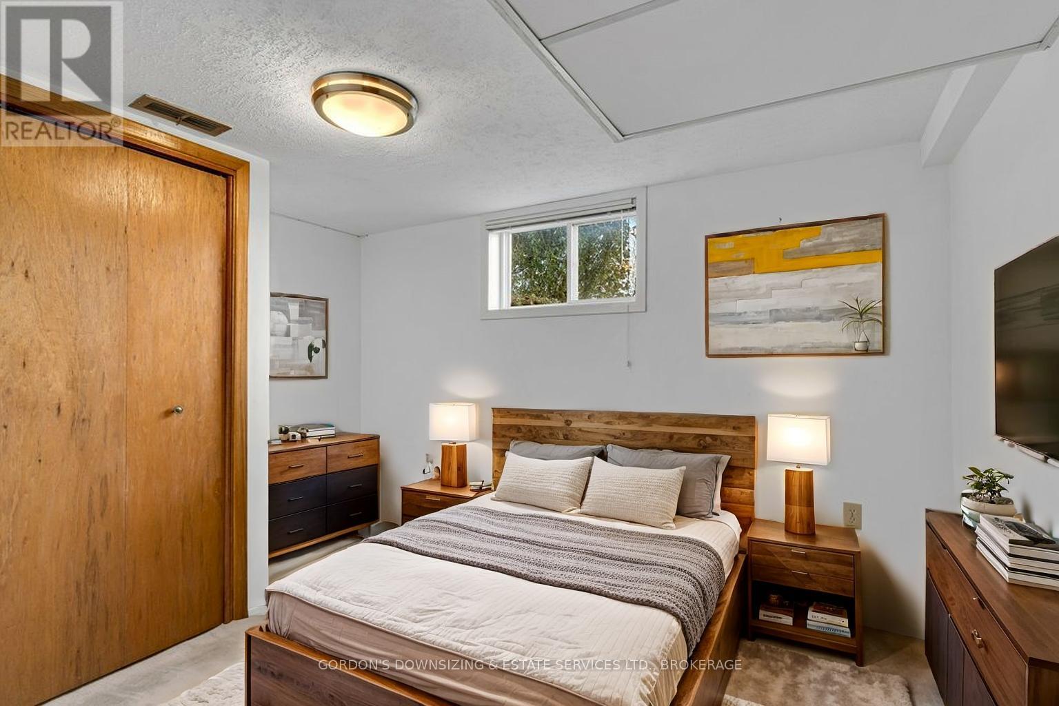 59 Oxford Crescent, Loyalist, Ontario  K7N 1R1 - Photo 30 - X12561704