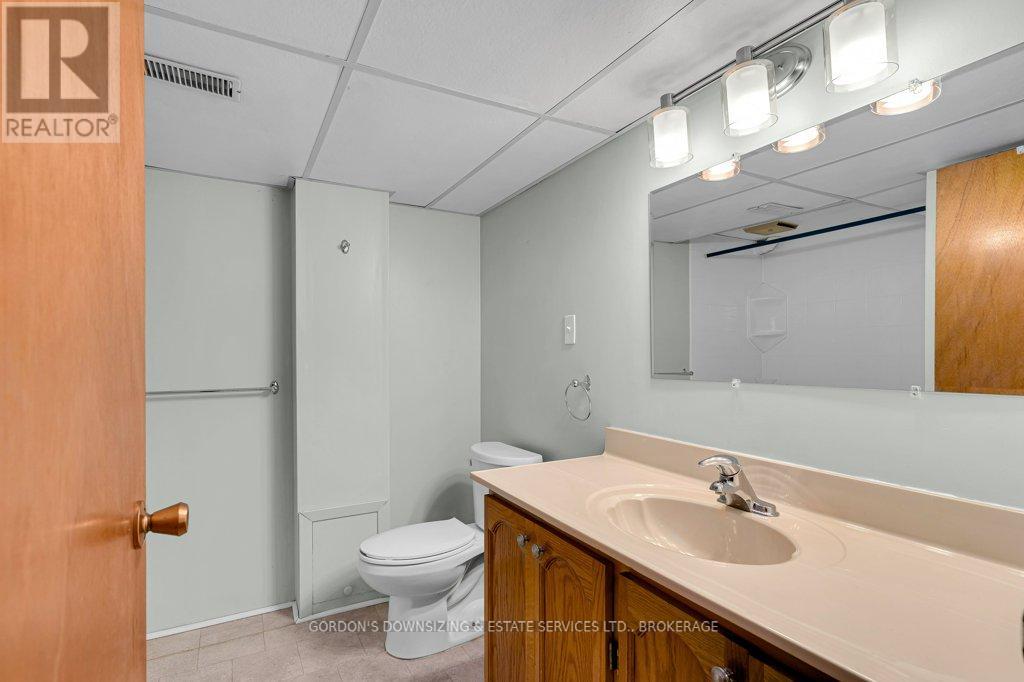 59 Oxford Crescent, Loyalist, Ontario  K7N 1R1 - Photo 35 - X12561704