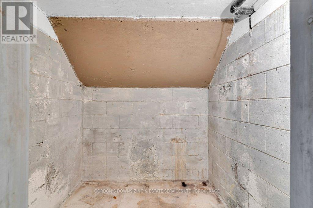 59 Oxford Crescent, Loyalist, Ontario  K7N 1R1 - Photo 41 - X12561704