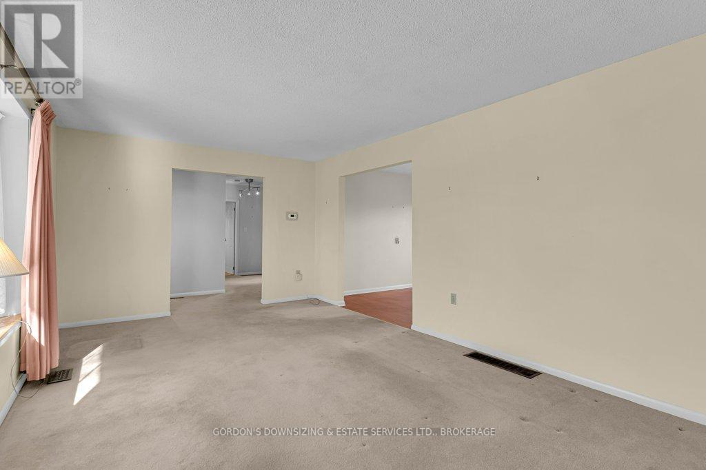 59 Oxford Crescent, Loyalist, Ontario  K7N 1R1 - Photo 8 - X12561704