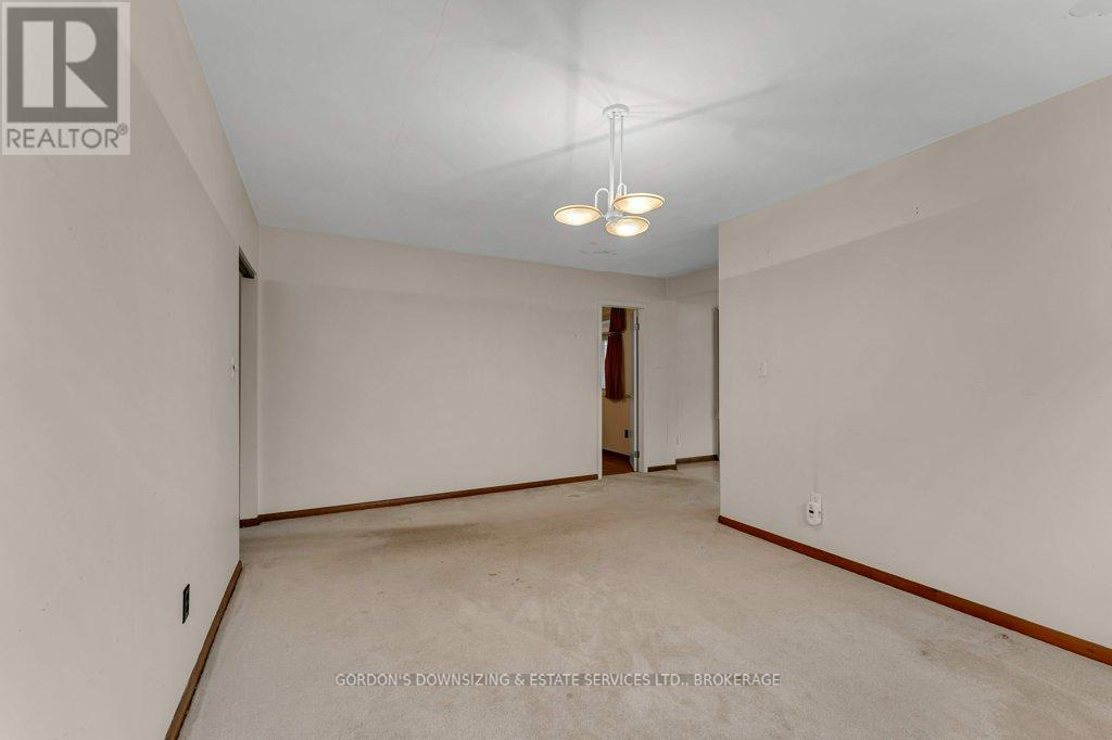 14 Mulcaster Street, Kingston, Ontario  K7M 2V5 - Photo 10 - X12561756