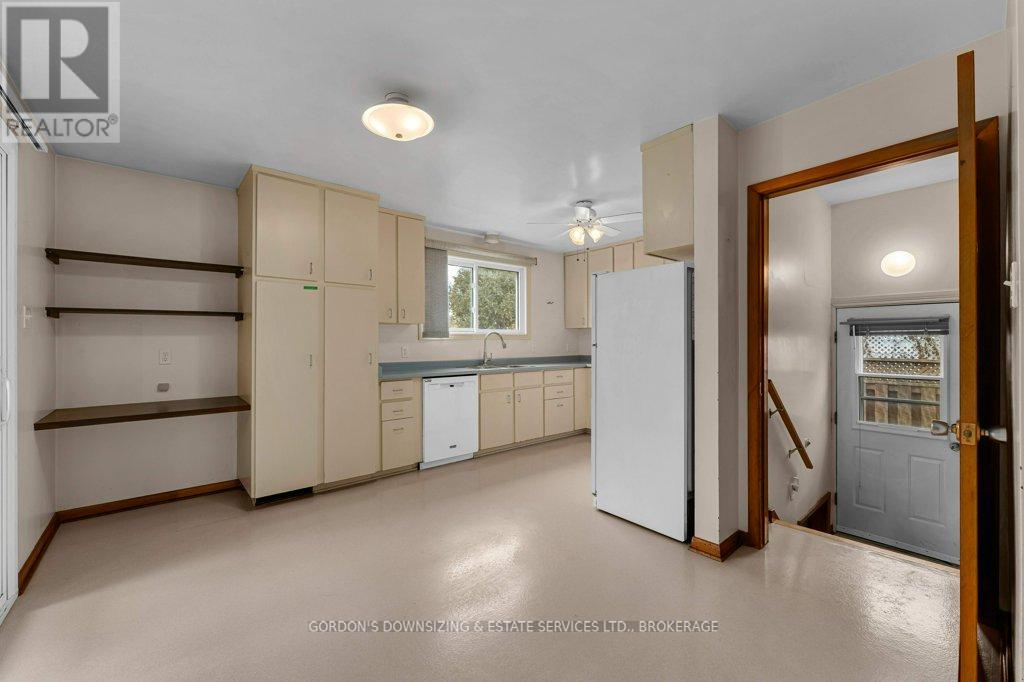 14 Mulcaster Street, Kingston, Ontario  K7M 2V5 - Photo 12 - X12561756