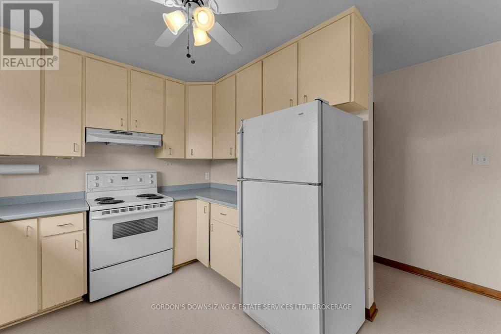 14 Mulcaster Street, Kingston, Ontario  K7M 2V5 - Photo 13 - X12561756