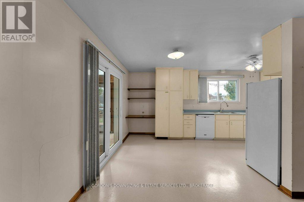 14 Mulcaster Street, Kingston, Ontario  K7M 2V5 - Photo 14 - X12561756