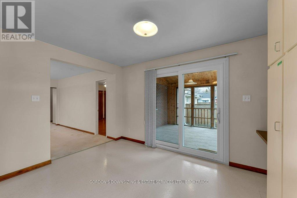 14 Mulcaster Street, Kingston, Ontario  K7M 2V5 - Photo 15 - X12561756