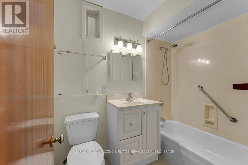 14 Mulcaster Street, Kingston, Ontario  K7M 2V5 - Photo 33 - X12561756