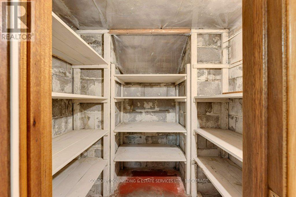 14 Mulcaster Street, Kingston, Ontario  K7M 2V5 - Photo 44 - X12561756