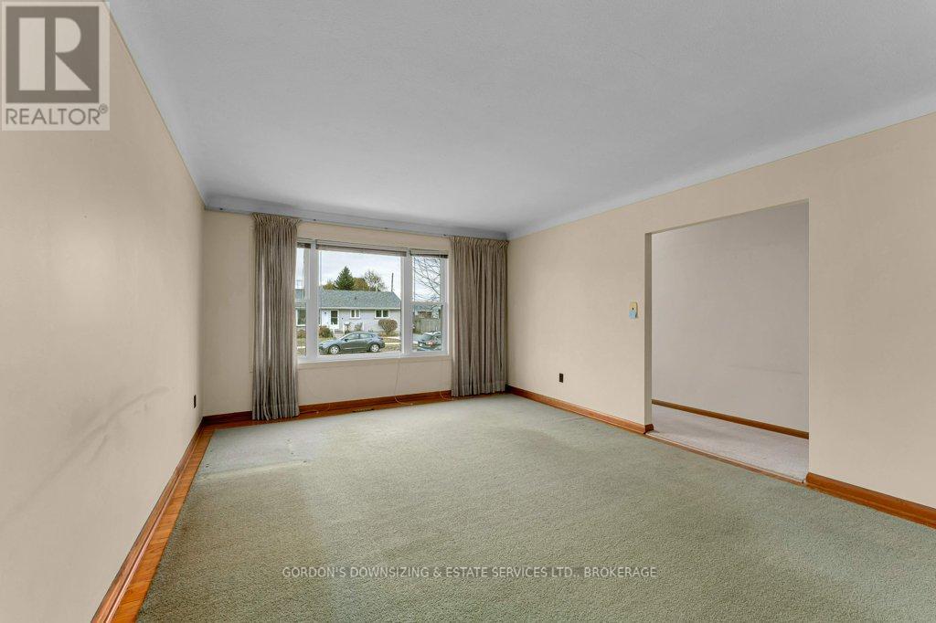 14 Mulcaster Street, Kingston, Ontario  K7M 2V5 - Photo 5 - X12561756