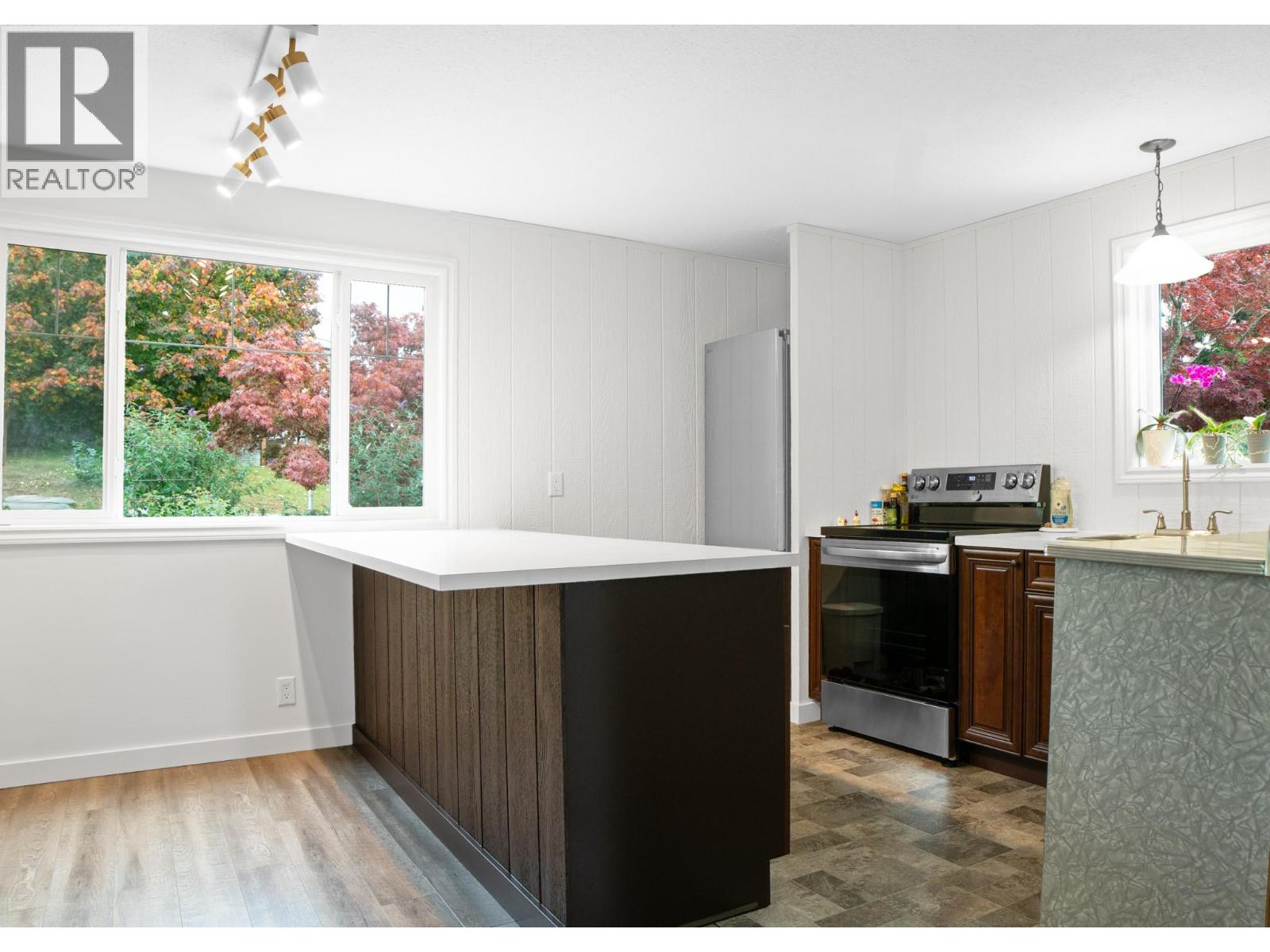 511 10th Avenue S, Creston, British Columbia  V0B 1G3 - Photo 7 - 10364221