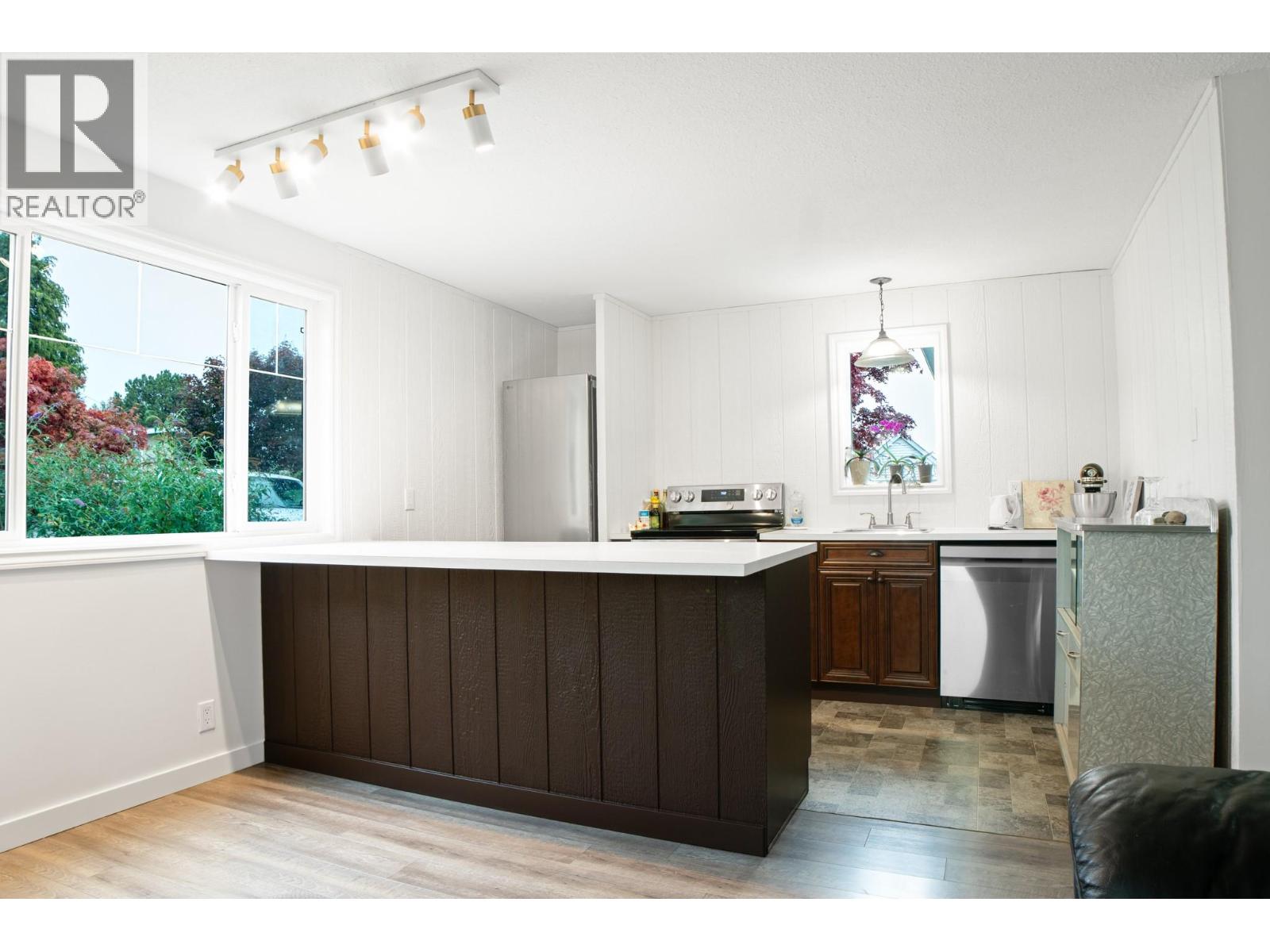 511 10th Avenue S, Creston, British Columbia  V0B 1G3 - Photo 6 - 10364221