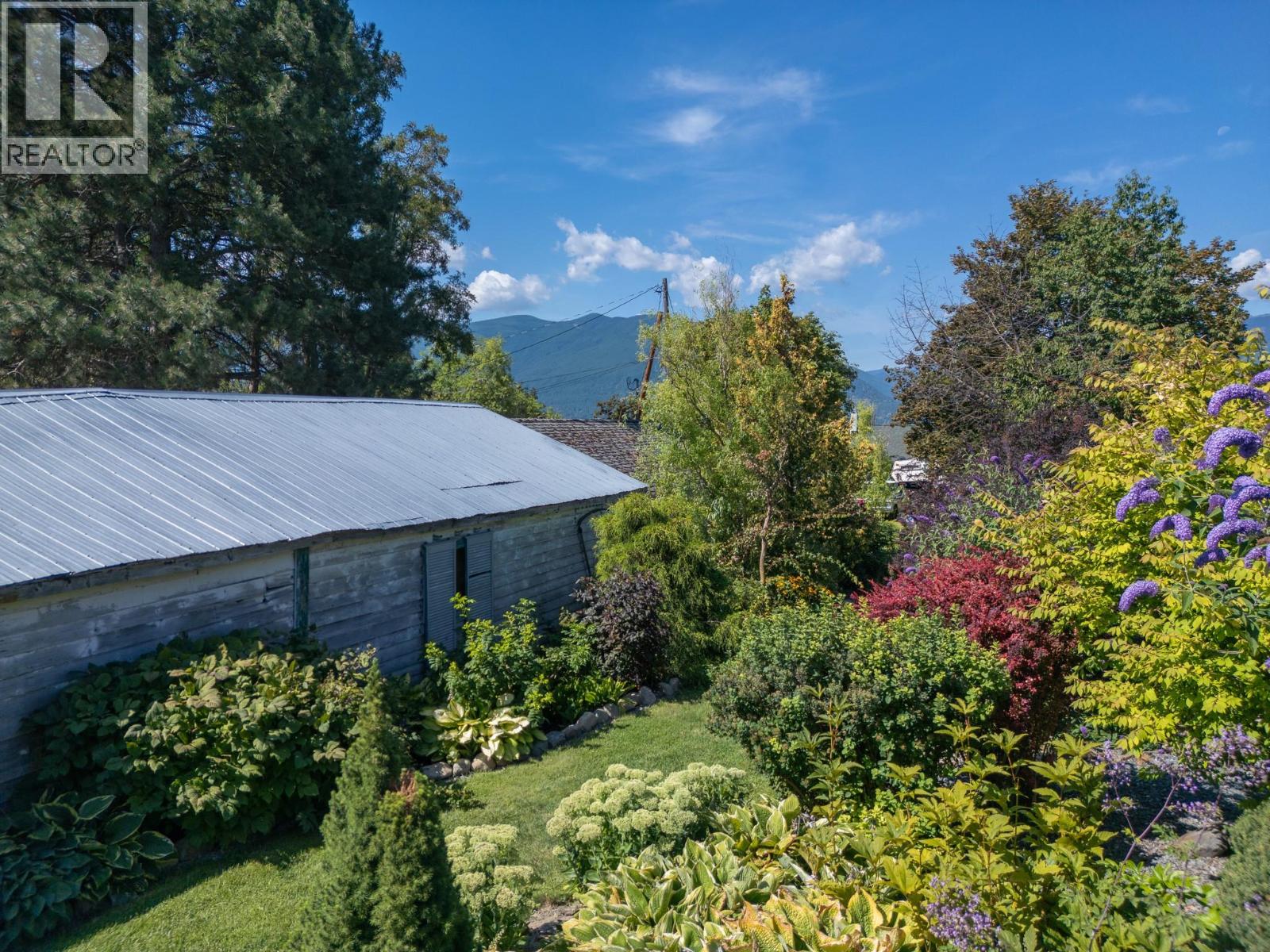 511 10th Avenue S, Creston, British Columbia  V0B 1G3 - Photo 25 - 10364221