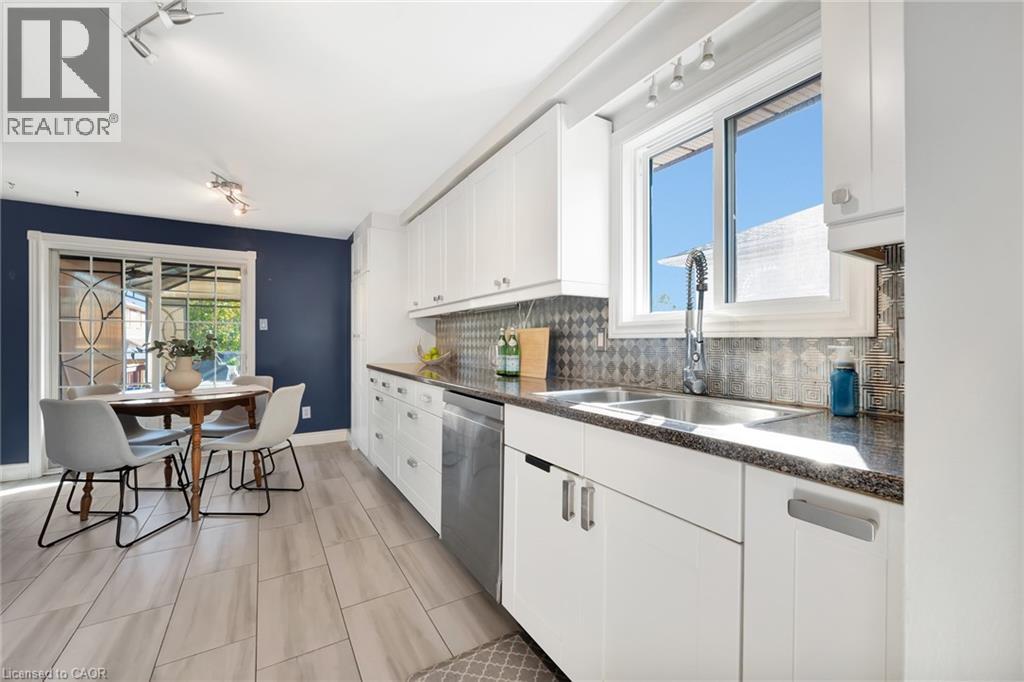 139 Ironstone Drive, Cambridge, Ontario  N1P 1A4 - Photo 13 - 40780356