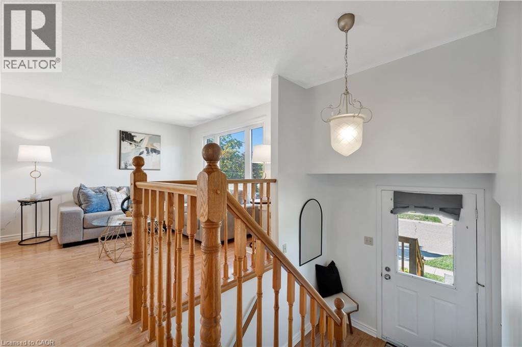 139 Ironstone Drive, Cambridge, Ontario  N1P 1A4 - Photo 5 - 40780356