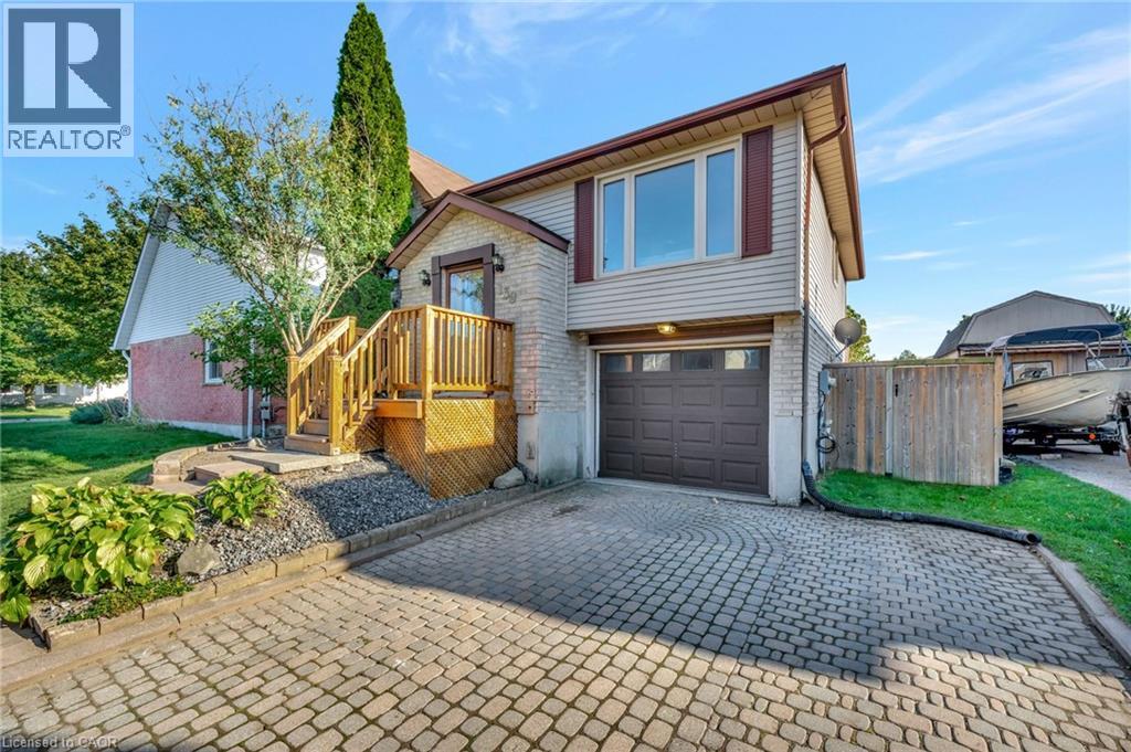 139 Ironstone Drive, Cambridge, Ontario  N1P 1A4 - Photo 2 - 40780356