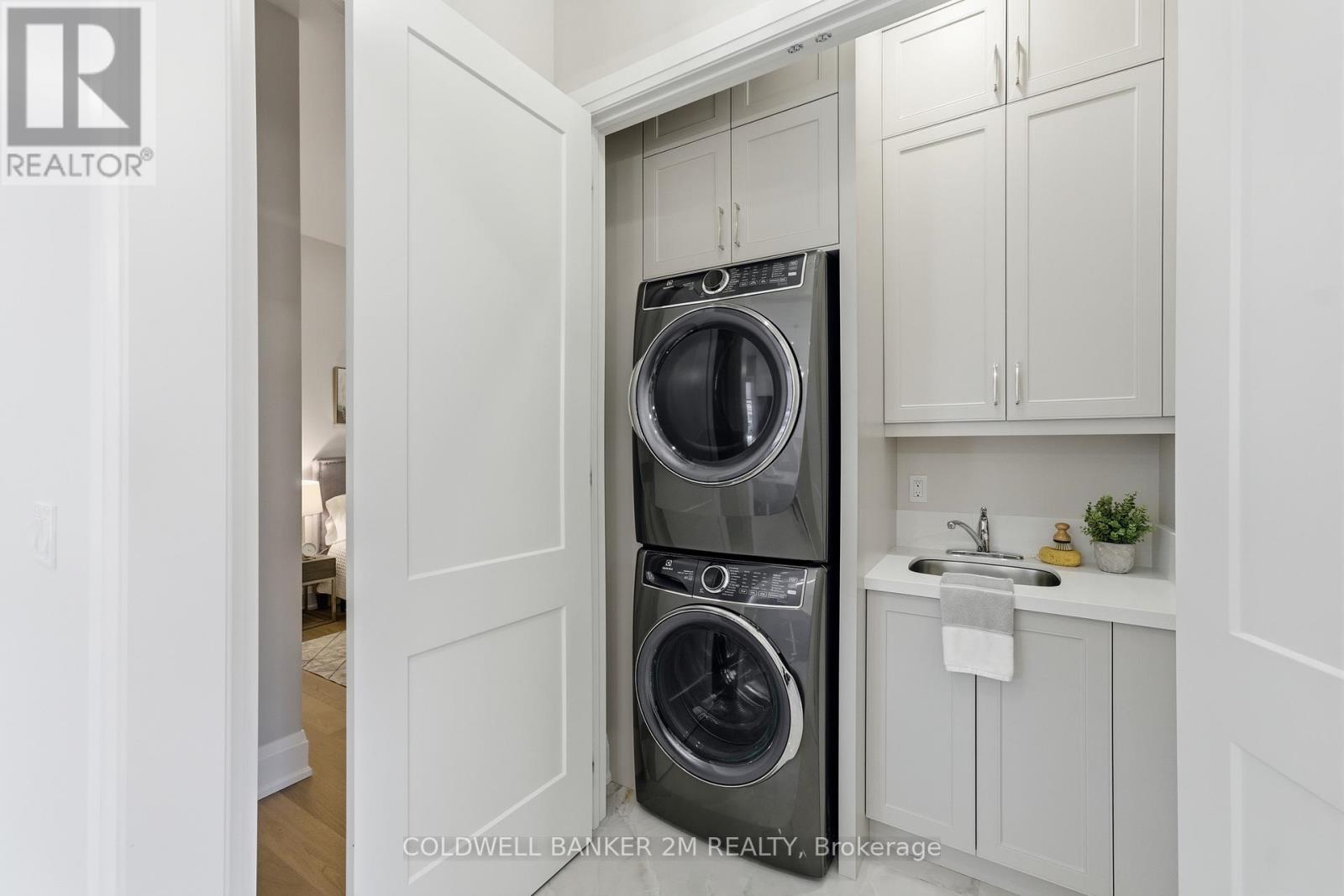 10 St. Augustine Drive, Whitby, Ontario  L1M 0L7 - Photo 20 - E12561928