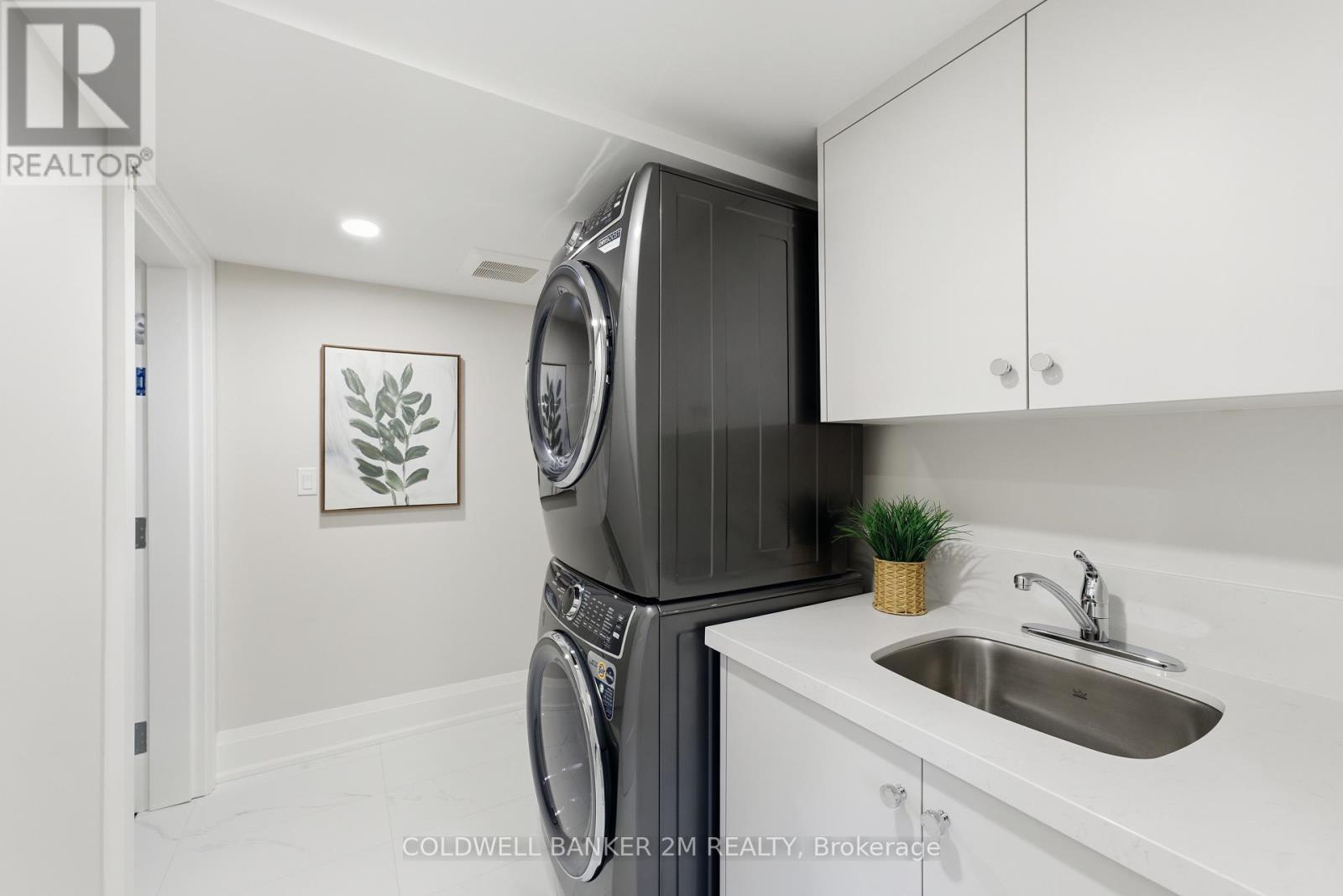 10 St. Augustine Drive, Whitby, Ontario  L1M 0L7 - Photo 38 - E12561928