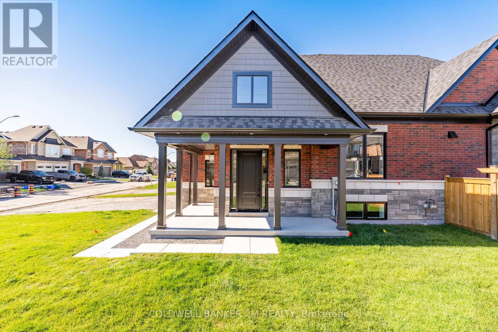 10 St. Augustine Drive, Whitby, Ontario  L1M 0L7 - Photo 4 - E12561928