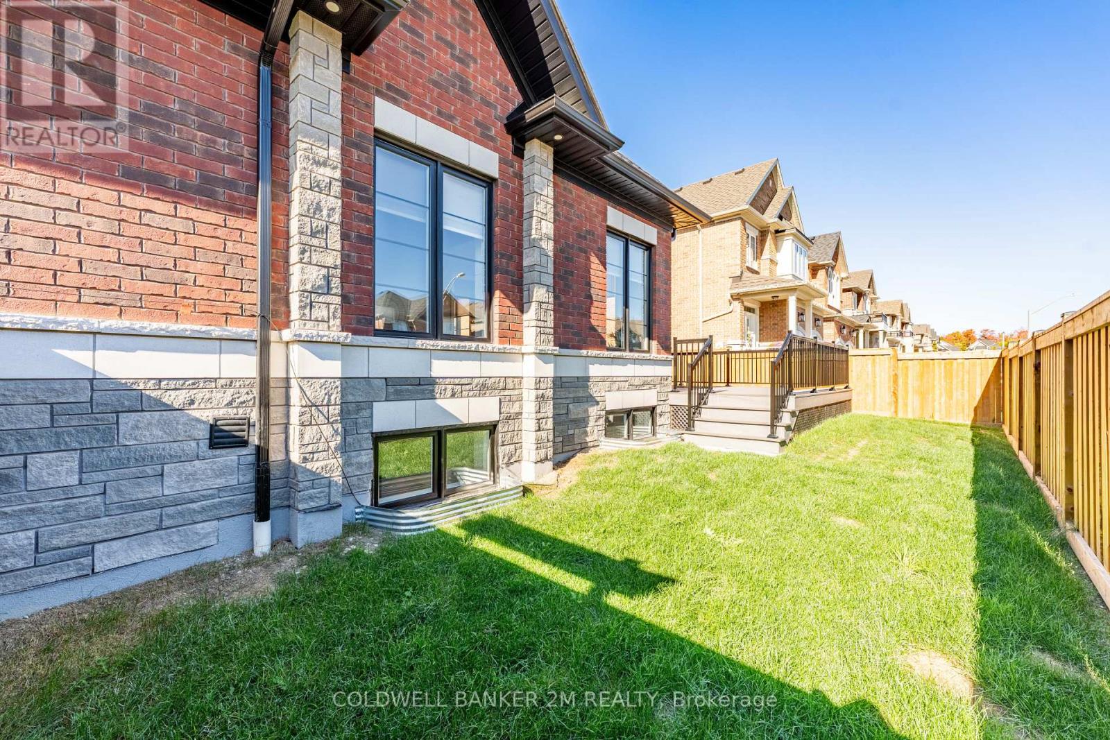 10 St. Augustine Drive, Whitby, Ontario  L1M 0L7 - Photo 43 - E12561928