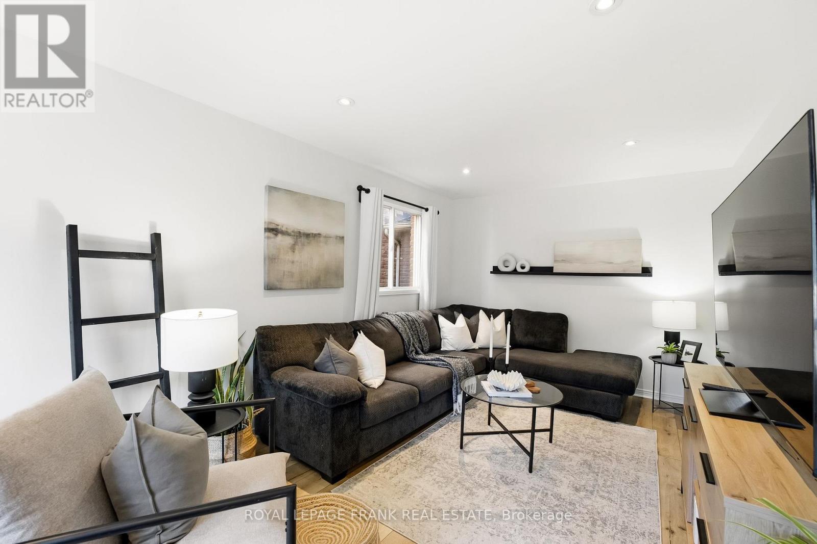 6 Short Crescent, Clarington, Ontario  L1E 2Z5 - Photo 5 - E12562004