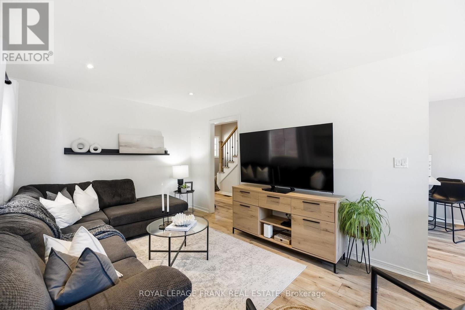 6 Short Crescent, Clarington, Ontario  L1E 2Z5 - Photo 6 - E12562004