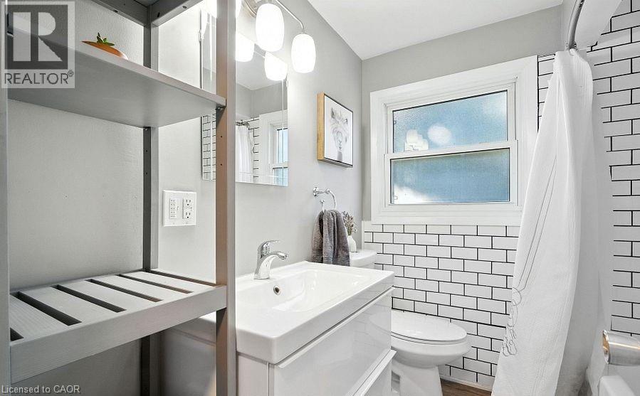 154 Montgomery Road, Kitchener, Ontario  N2H 3P6 - Photo 10 - 40788899