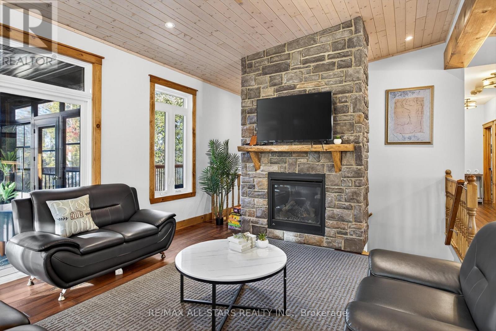 38 Pheasant Street, Kawartha Lakes, Ontario  K0L 2W0 - Photo 10 - X12561902