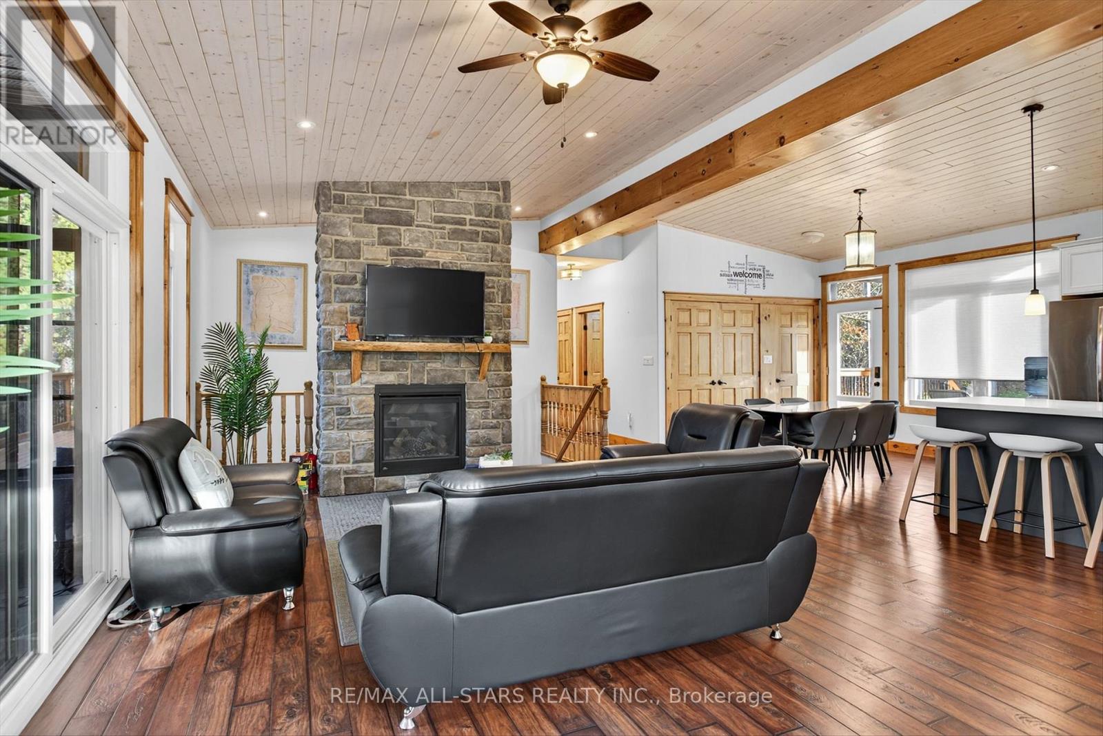 38 Pheasant Street, Kawartha Lakes, Ontario  K0L 2W0 - Photo 11 - X12561902