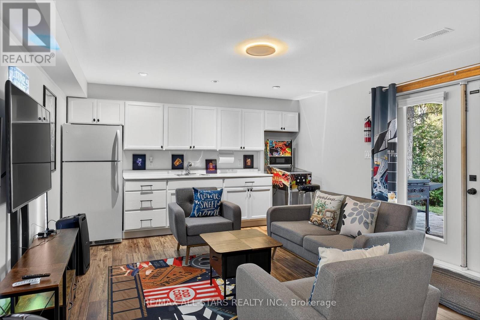 38 Pheasant Street, Kawartha Lakes, Ontario  K0L 2W0 - Photo 32 - X12561902