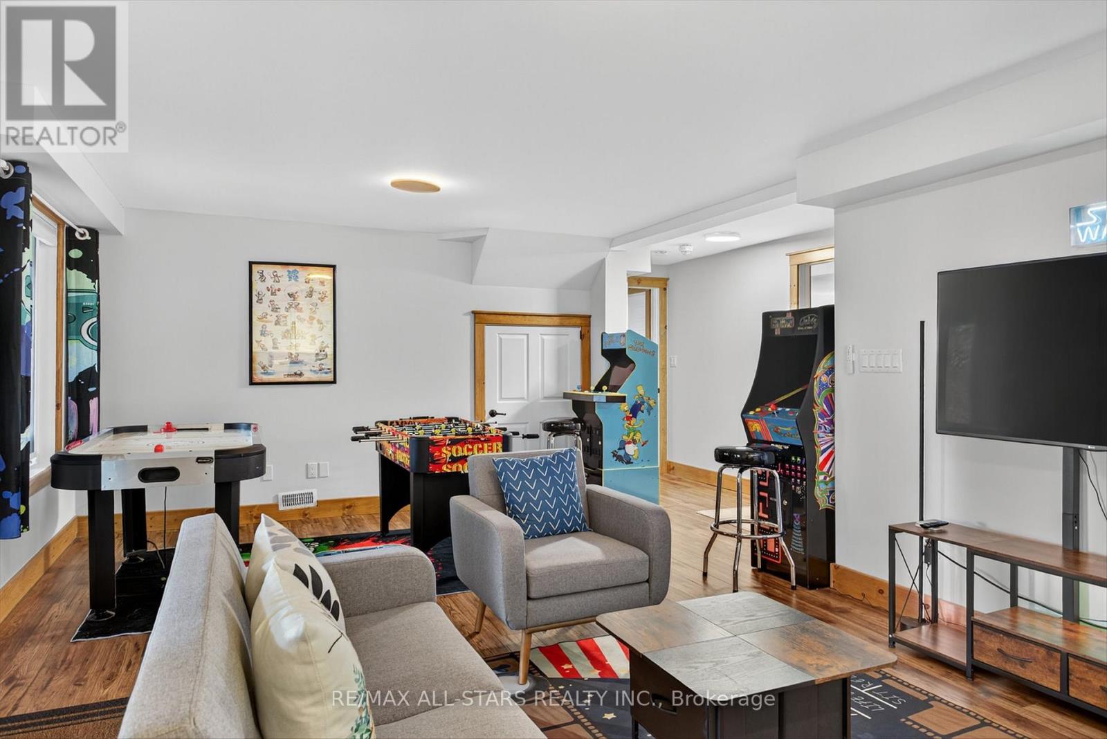 38 Pheasant Street, Kawartha Lakes, Ontario  K0L 2W0 - Photo 34 - X12561902