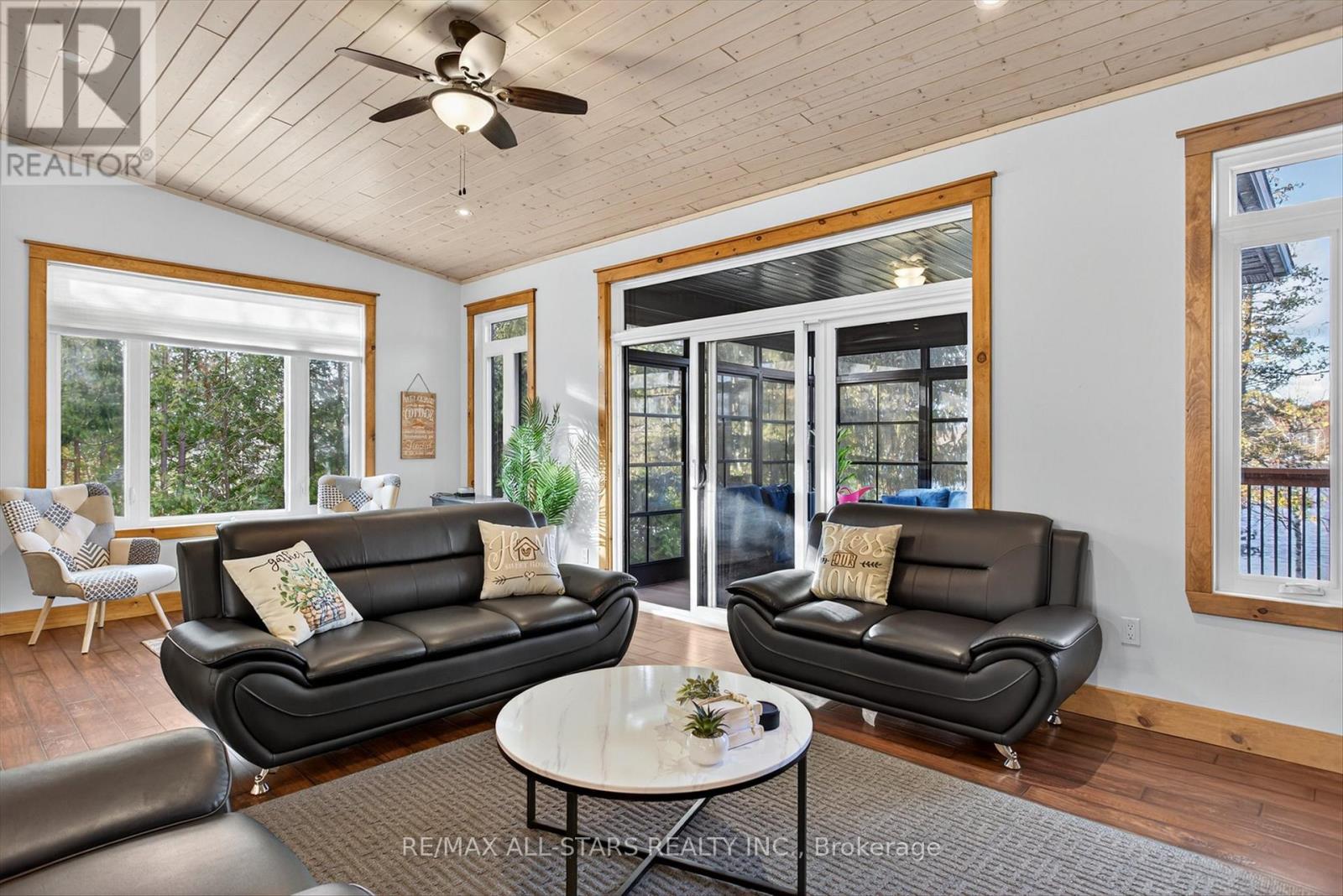 38 Pheasant Street, Kawartha Lakes, Ontario  K0L 2W0 - Photo 9 - X12561902