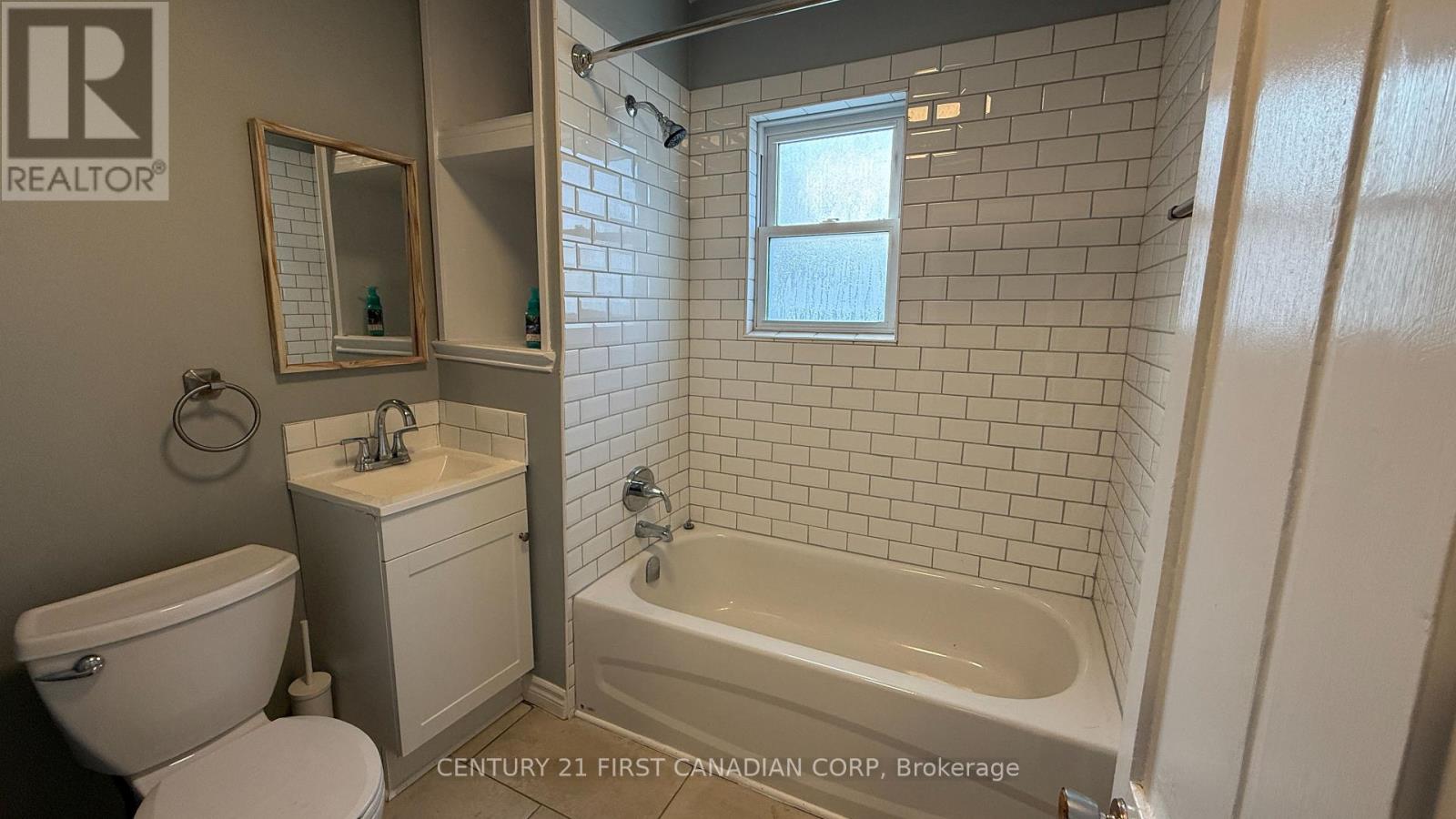 3 - 1072 Dundas Street, London East, Ontario  N5W 3A6 - Photo 17 - X12561720