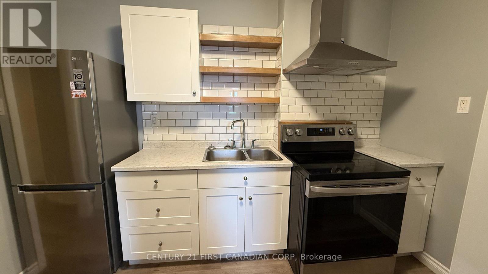 3 - 1072 Dundas Street, London East, Ontario  N5W 3A6 - Photo 2 - X12561720