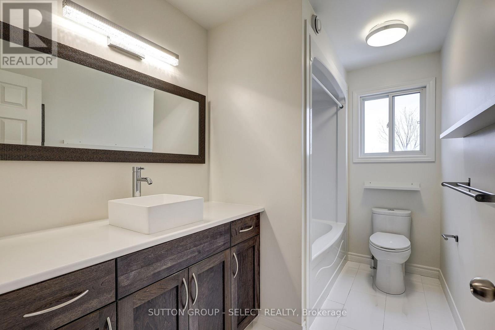 21 Alderwood Court, St. Thomas, Ontario  N5P 0B2 - Photo 14 - X12561772